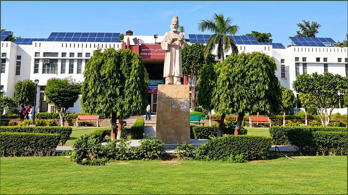 Jamia students demand withdrawal of hostel eviction notices, alleging action over basic amenities concerns (Image: Wikimedia Commons, AI-enhanced)
