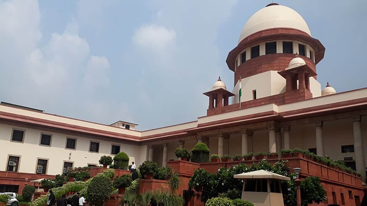 The direction follows a batch of petitions filed by parents and teachers challenging a CBSE-directive over third language rule. (Image source: Wikimedia Commons)