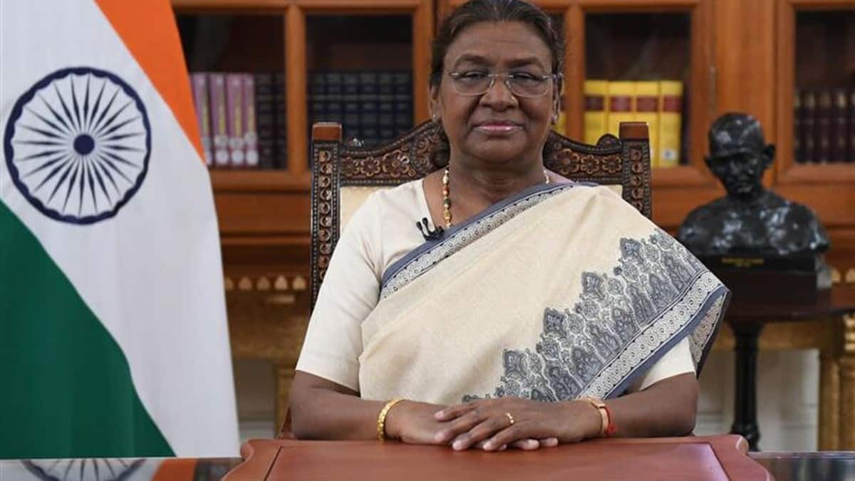 President Droupadi Murmu greets teachers on the eve of Teachers’ Day. (Image: Wikimedia commons)