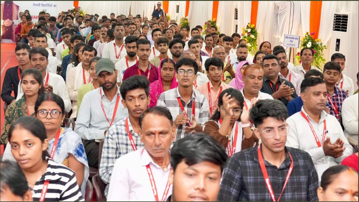 Bihar CM announces timely recognition of achievers (Image: X/@samrat4bjp)