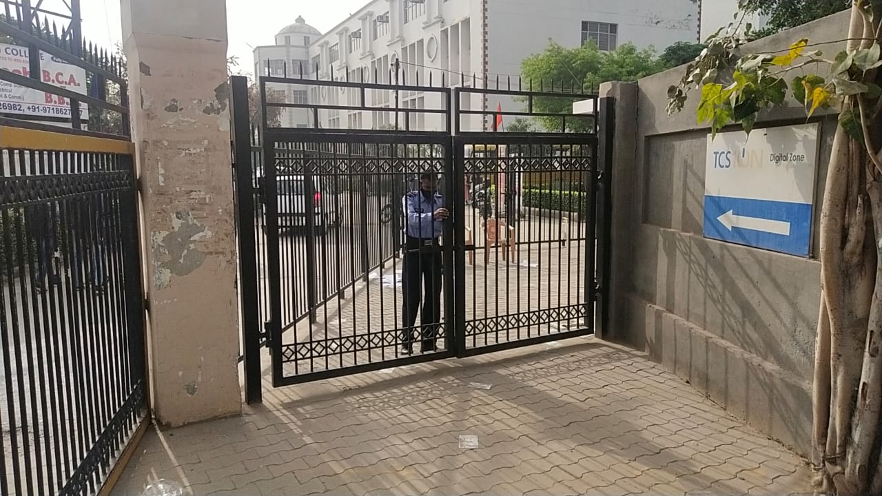SNAP Gate closed