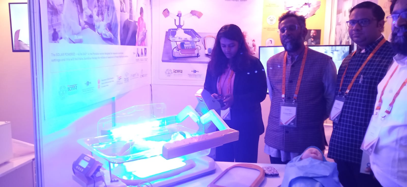 incubator-newborn-babies-iit-hyderabad-intelligent-phototherapy-device