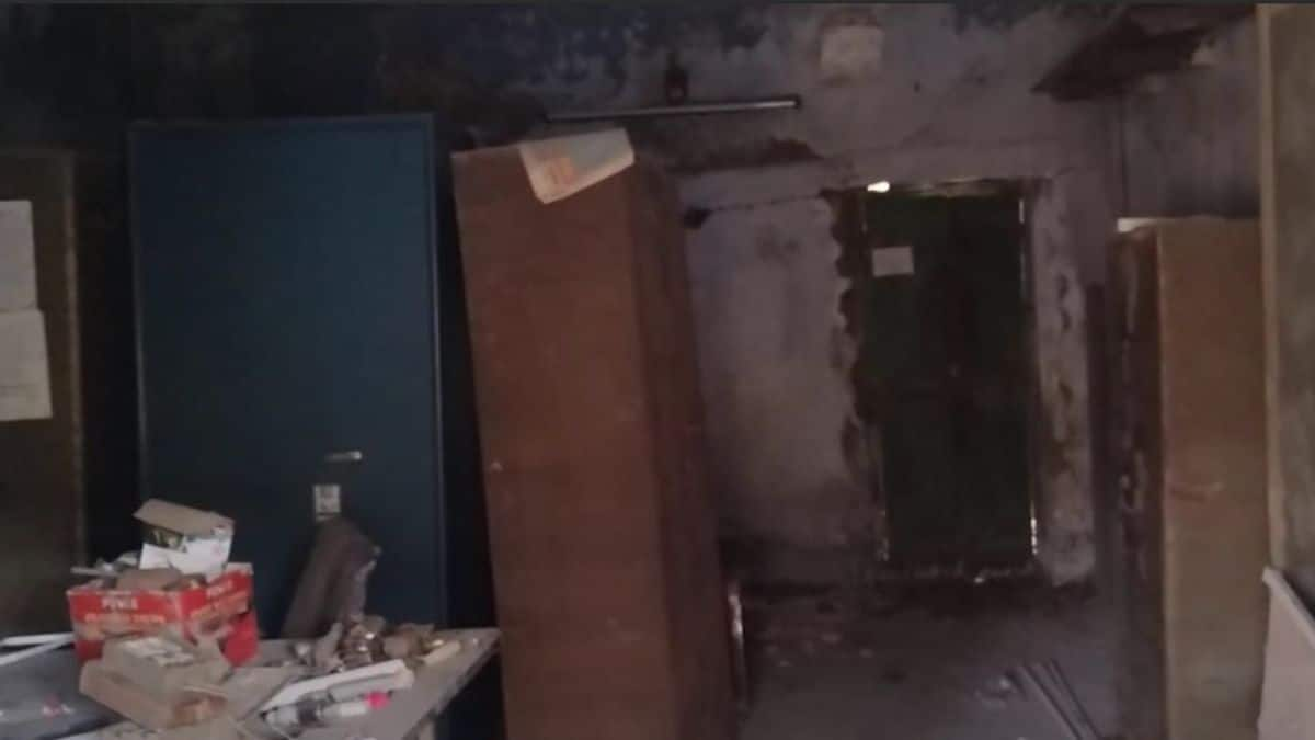 swami vivekananda vidyapith principal's office in dilapidated state