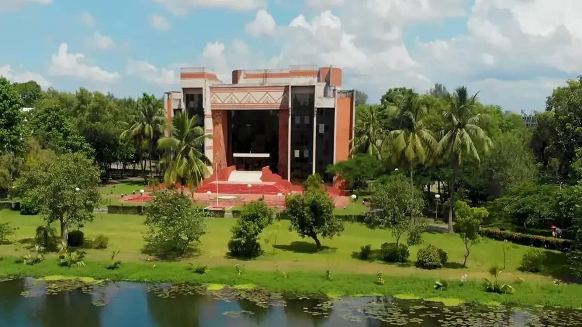 CAT 2025 result is expected to be declared in the first week of January 2026.