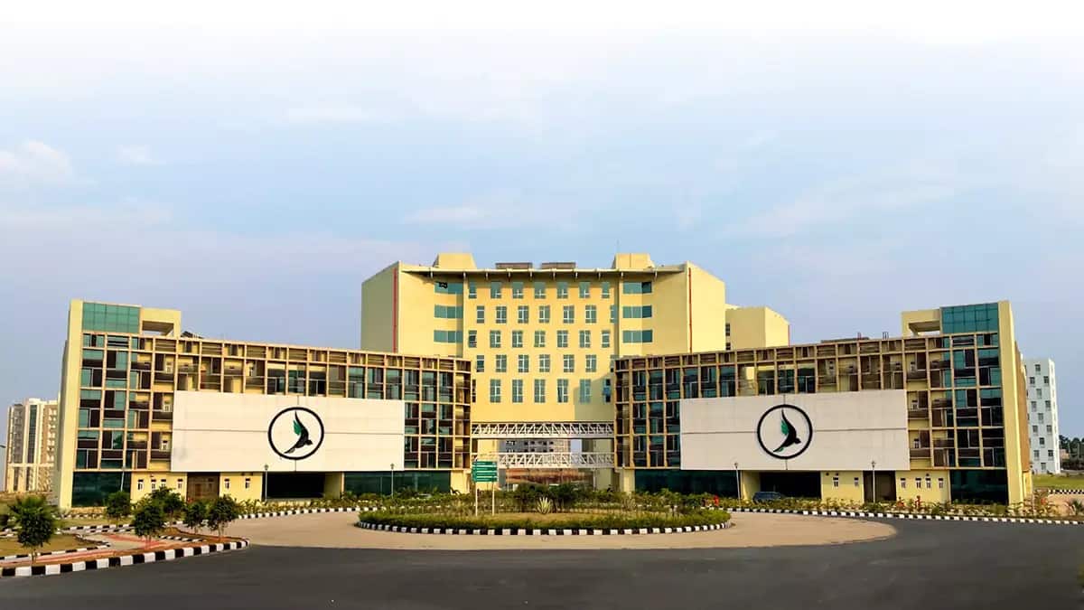 Candidates can access the CAT 2025 result link using their CAT user ID and password.