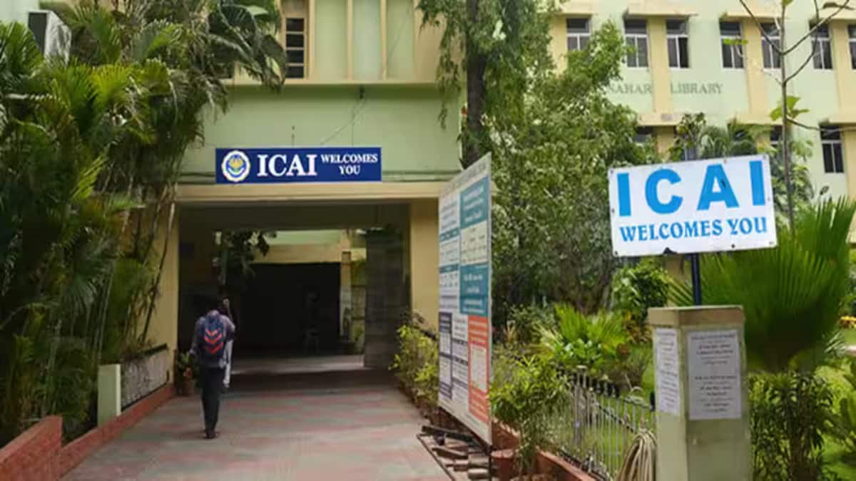 Candidates can download the ICAI CA inter result at icai.nic.in.