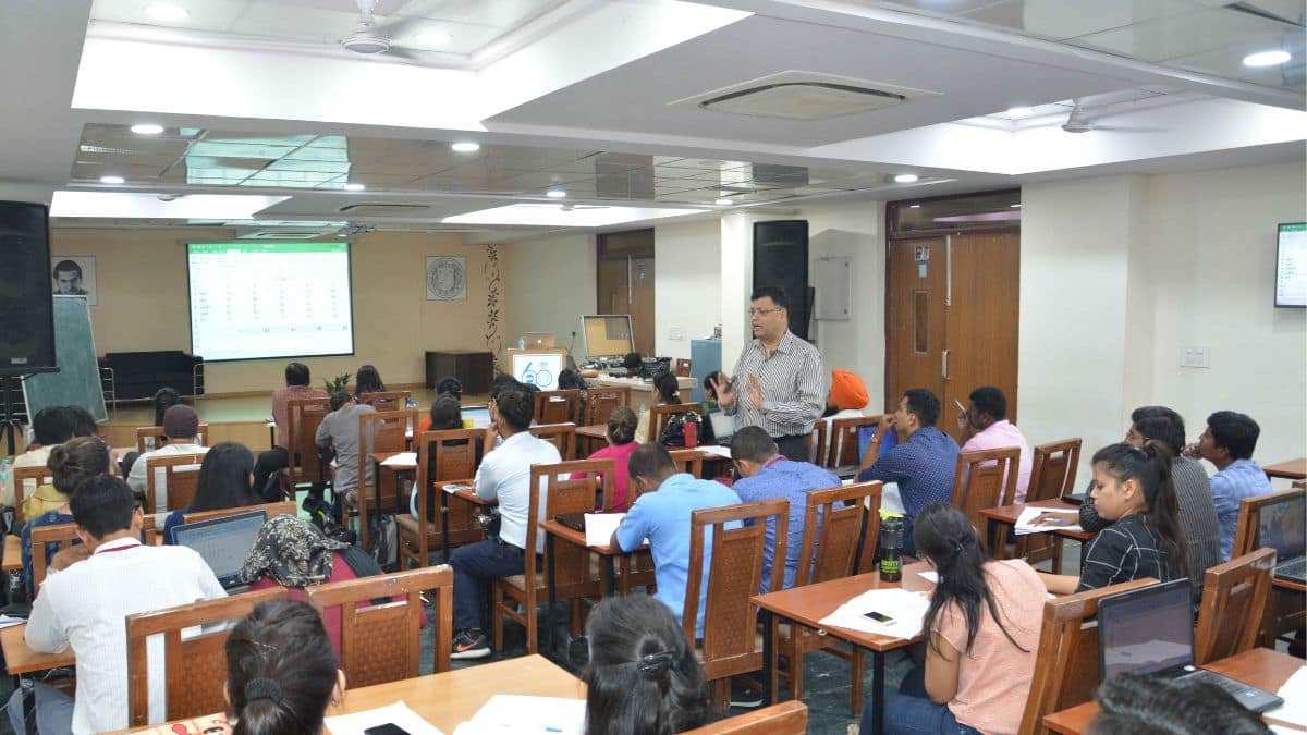 ramanujan-college-cut-offs-round-1-csas-du-admissions-featured-image