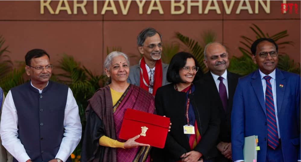 education-budget-2026-fm-with-her-team-in-front-of-kartavya-bhavan-featured-image