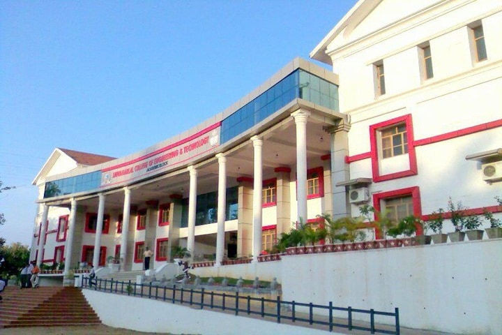 https://cache.careers360.mobi/media/colleges/social-media/media-gallery/4135/2018/9/22/Campus View of Jawaharlal College of Engineering and Technology Palakkad_Campus-View.jpg