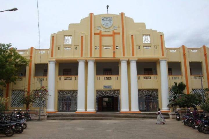 https://cache.careers360.mobi/media/colleges/social-media/media-gallery/728/2018/10/30/Campus View Of Annamalai University Annamalai Nagar_Campus-View.jpg