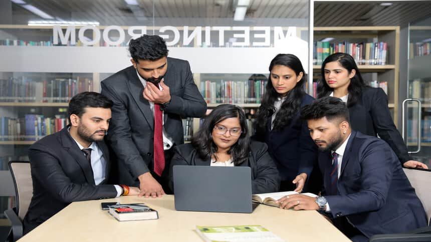 Working professionals can apply for the PGDM programme by July 15, 2025. (Image source: Official)