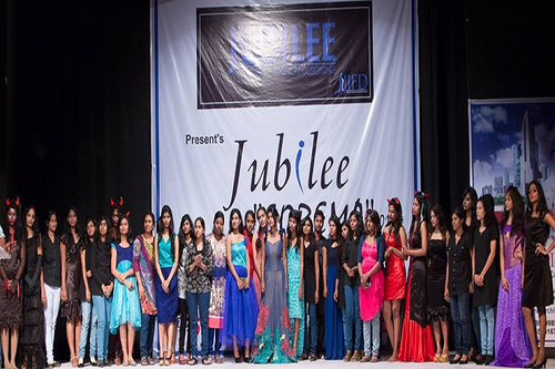 Featured image of post Types Of Fashion Designing Courses In Hyderabad / National institute of fashion technology candidates opting to take a course in fashion design from a college in india should have the below.