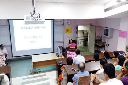Vardhman Mahavir Medical College - [VMMC], New Delhi - Images, Photos,  Videos, Gallery 2023-2024