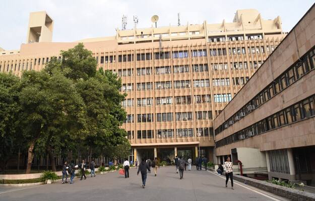 IIT Delhi Team Develops Web-Based Dashboard 'PRACRITI' For COVID-19 Case Prediction IIT Delhi Team Develops Web-Based Dashboard 'PRACRITI' For COVID-19 Case Prediction