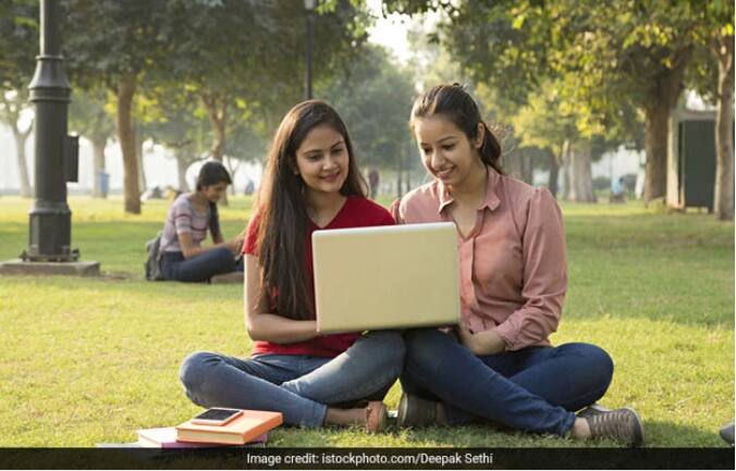 DU Third Special Cut-Off List 2020 Released; Check Here - Vimarsana News