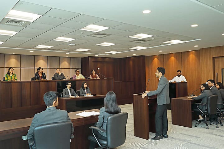 moot-court