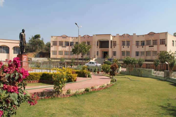 Janardan Rai Nagar Rajasthan Vidyapeeth, Udaipur: Admission 2021 ...