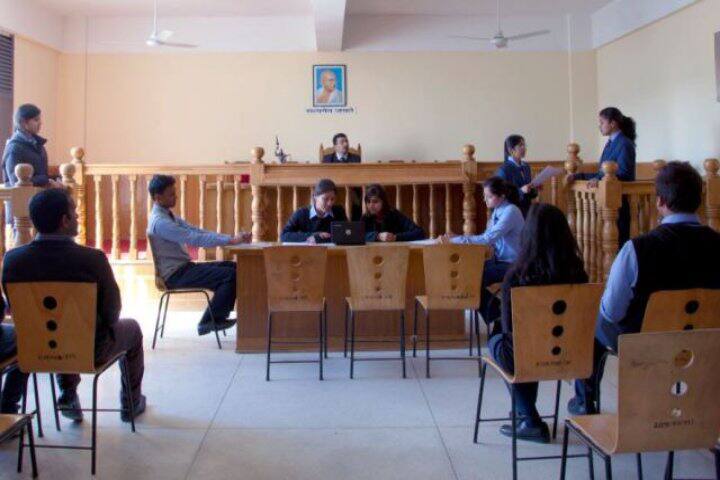 moot-court