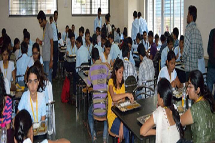 Ness Wadia College of Commerce, Pune: Admission, Fees, Courses ...