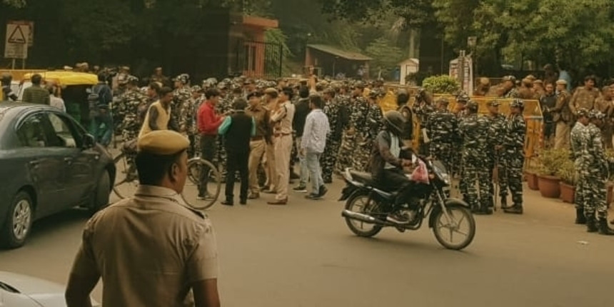Large number of CRPF and police personnel were deployed at JNU on Monday (Credit:JNUSU)
