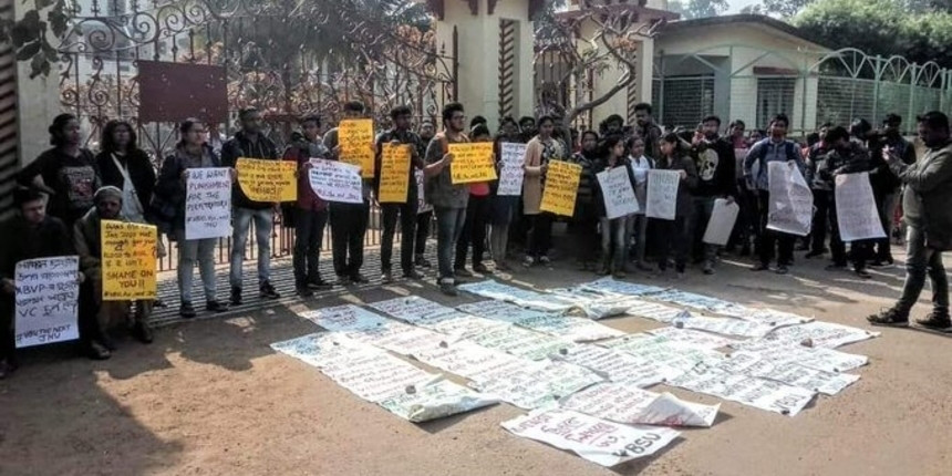 Students held a protest at the university condemning the attack (Credit: Twitter/Madhurima)