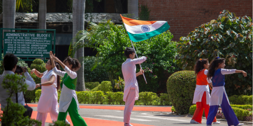 Students doing rehearsal for Republic day (Source: Stutterstock)