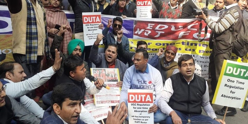 Delhi University teachers protesting on February 10 (Source: DUTA)