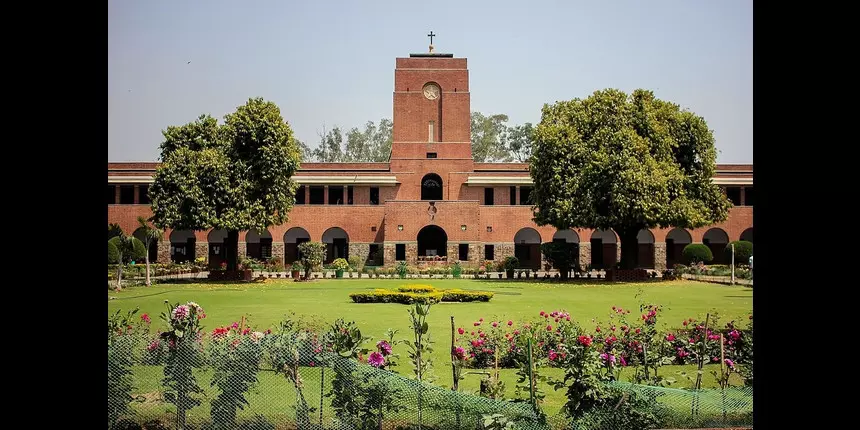 St. Stephen's College (Source: Wikimedia Commons)
