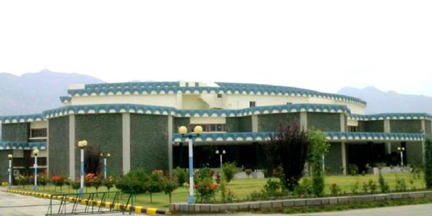 Kashmir University convocation centre (Source: Commons Wikimedia)