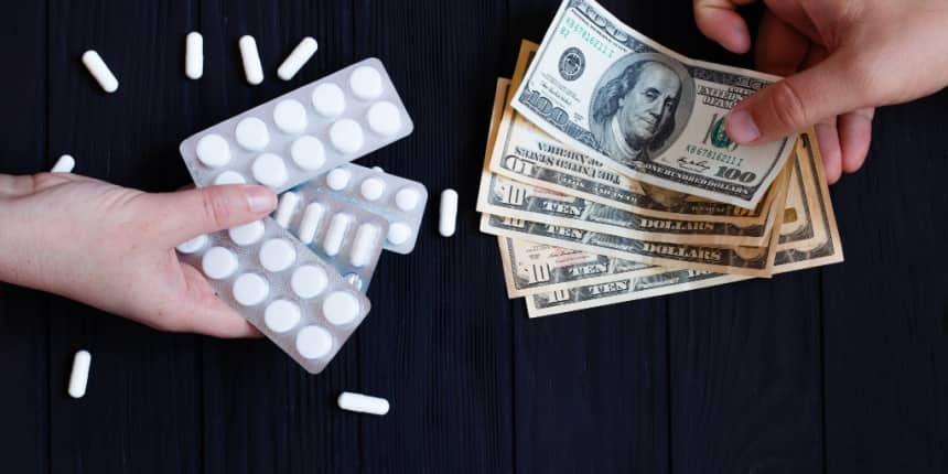 Salary of Pharmacist: Region Wise, Specialization Wise, Experience Wise, Top Recruiters