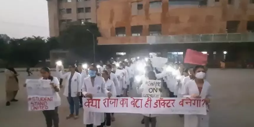 Haryana MBBS students protesting against bond policy (Source: Official Twitter Account/Forda)