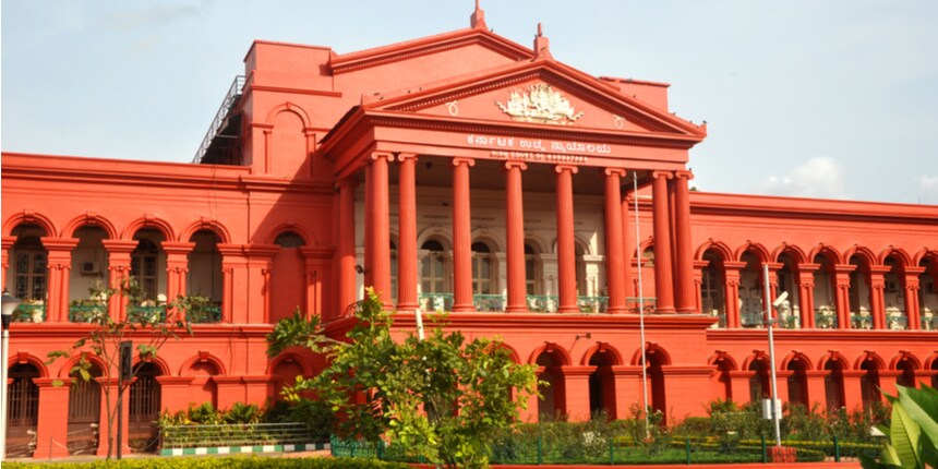 Karnataka High Court disapproves saffrons, hijab in interim order (Source: Shutterstock)