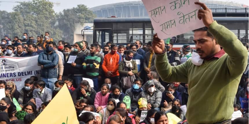 Shiksha Mitras in UP have been subjected to severe oppressive actions both by senior staff and state government. (Image Source: Shutterstock)