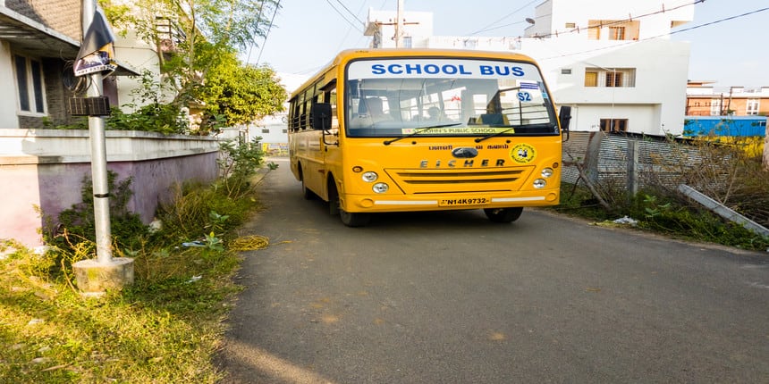 Maharashta, Pune: 44 students injured in the bus accident (Credits: Shutterstock}