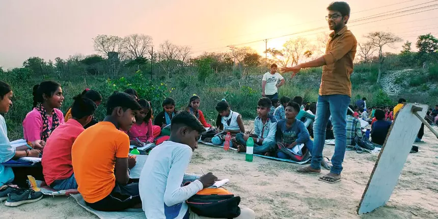 Through physical classes, Koshish Educational and Welfare Society has taught nearly 2,000 kids in the last 11 years. (Image Source: Koshish Educational and Welfare Society)