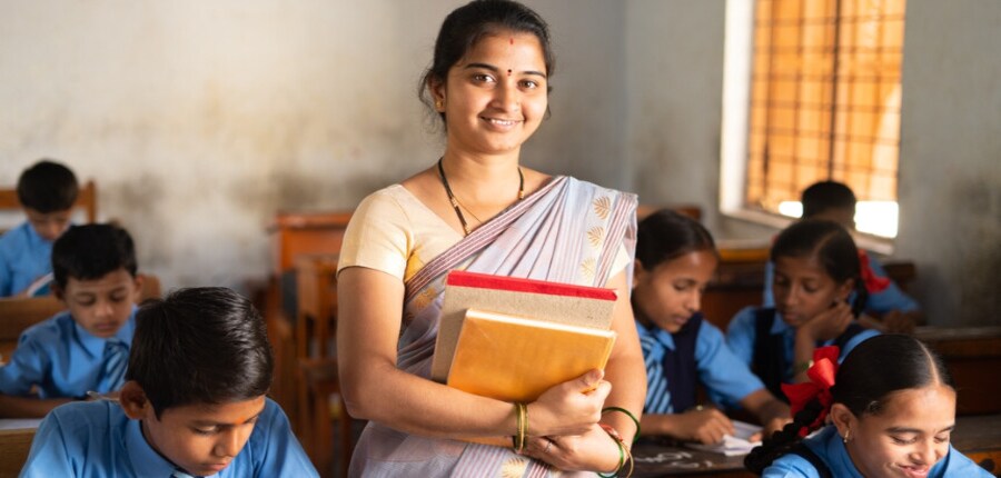 डीएसएसएसबी शिक्षक भर्ती आवेदन की लास्ट डेट कल (प्रतीकात्मक-शटरस्टॉक)
