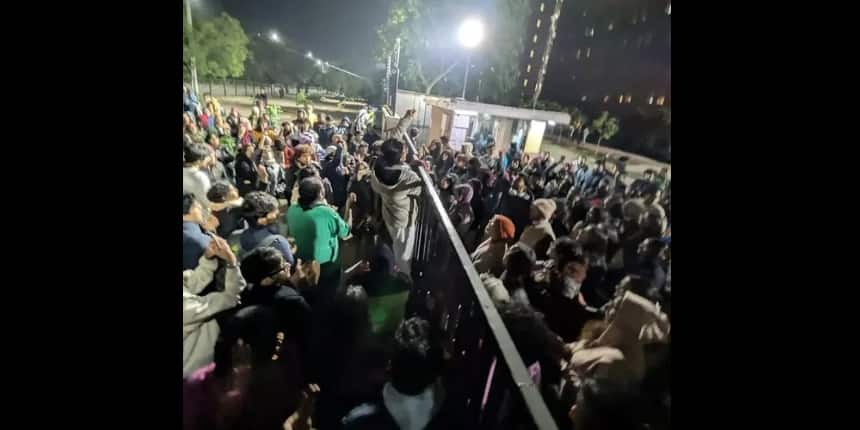 Students gathered at Gate 2 opposing the new security measures imposed by the Ashoka University. (Image: X/ @anjali__27)