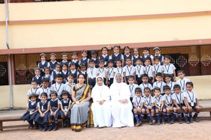 Stella Maris English Medium School-Group Photo