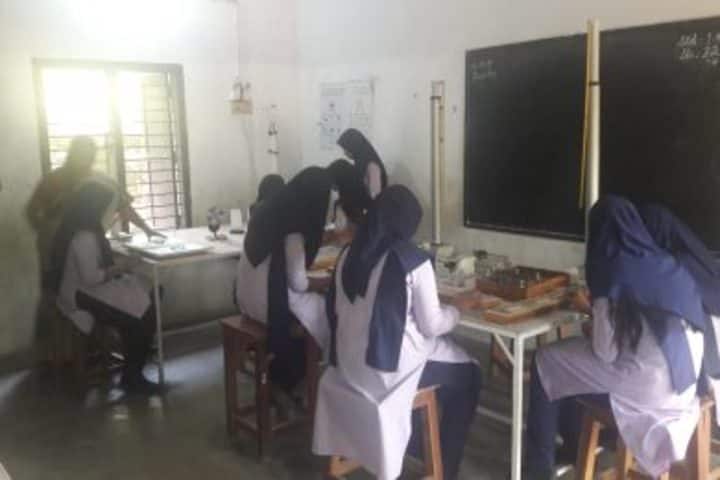 Thanveer Central School-Physics Lab