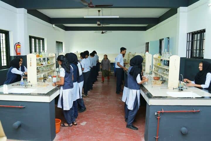 The Dawn Public School-Chemistry Labs