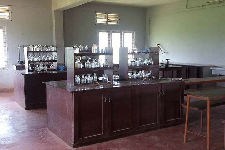 Toch Residential Public School-Chemistry lab