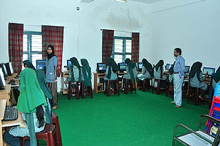 V P Mahamood Haji Memorial English School-Computer Lab