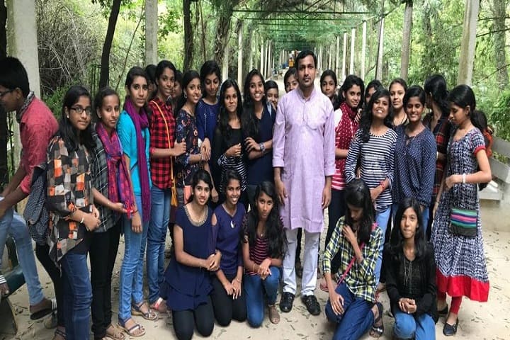 Vimalambika Public English Medium School-Study Tour