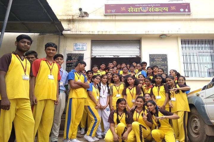 Academic Heights Public School-Industrial Visit