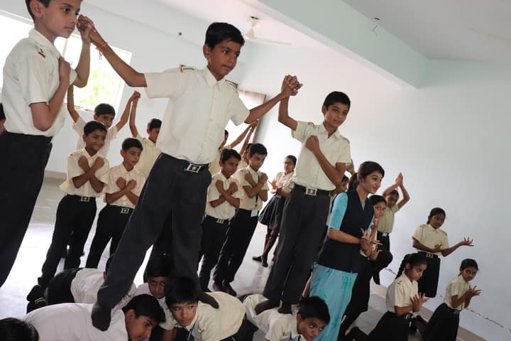 Advanced Kids Academy-Dance Activity