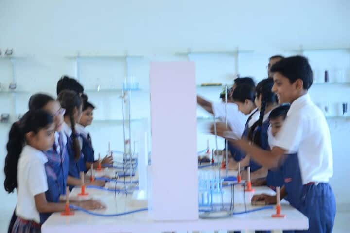 Alpha International School-Biology Lab