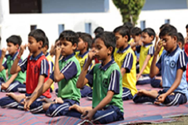 Anant Utsav School-Yoga