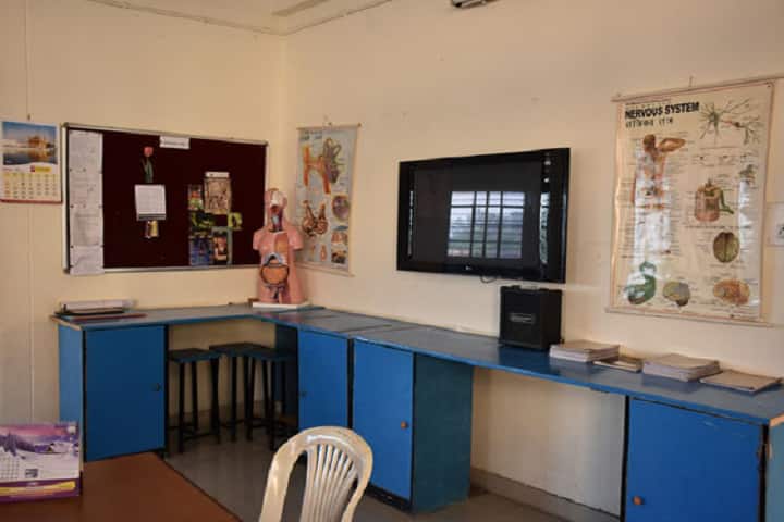 Bal Bharati Public School -Biology Lab