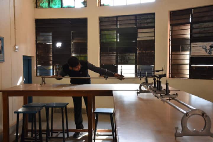 Bal Bharati Public School -Physics Lab