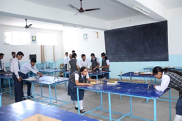 Bal Bharti School-Physics Lab